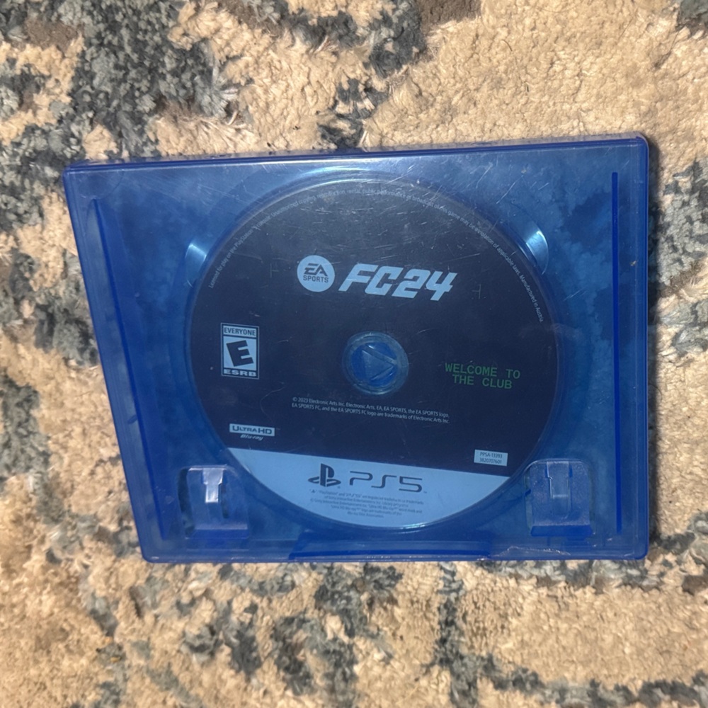 FC 24 for PS5 in Blue Case